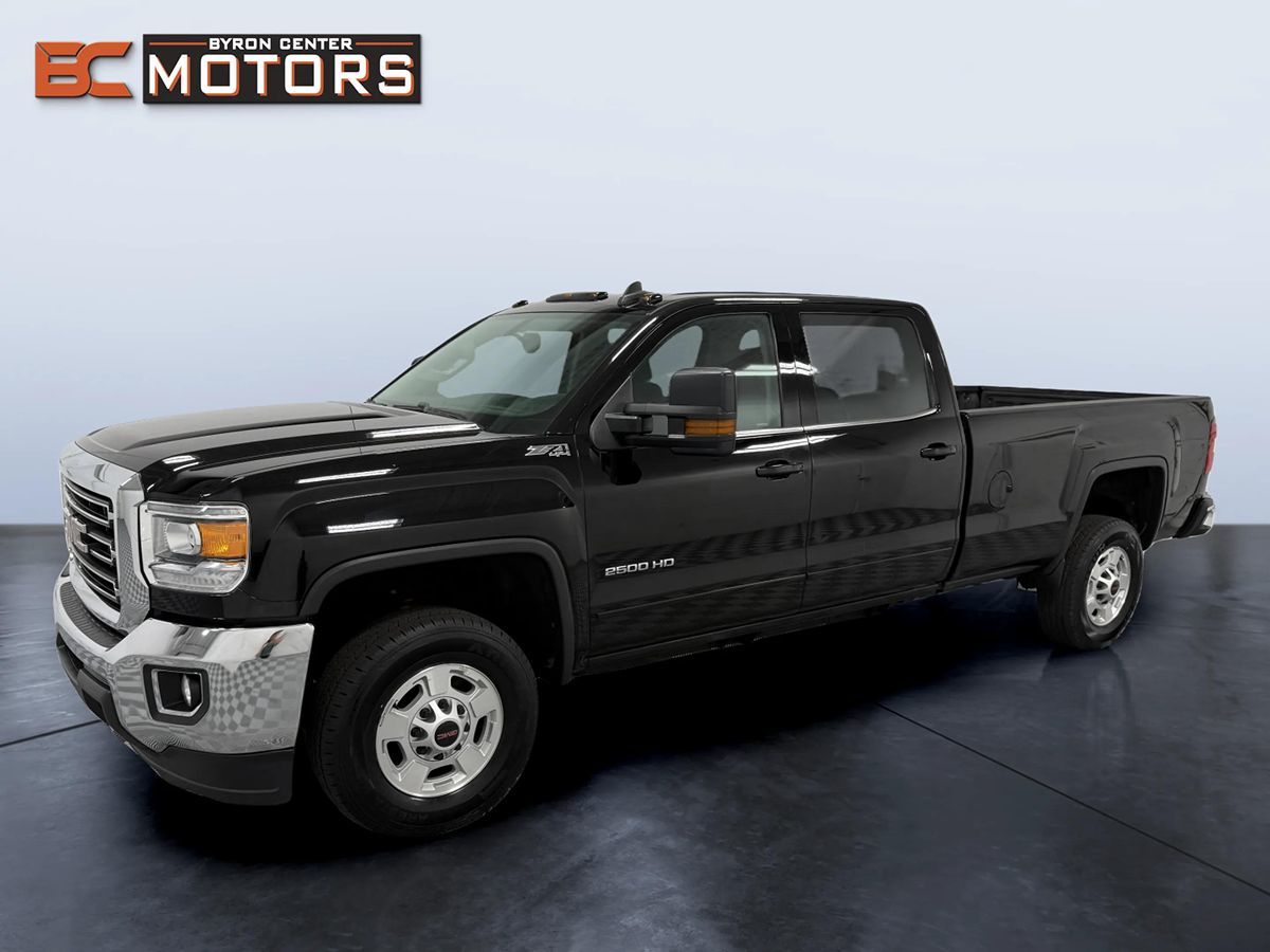 2017 GMC Sierra 4WD Crew Cab Long Box SLE's photo