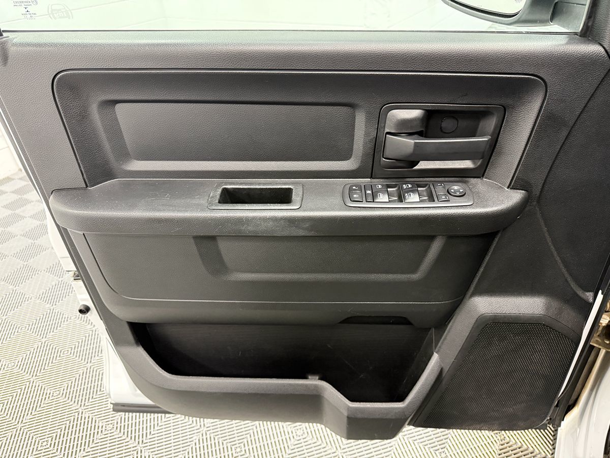 2019 RAM Ram 1500 Classic Express - Photo 9