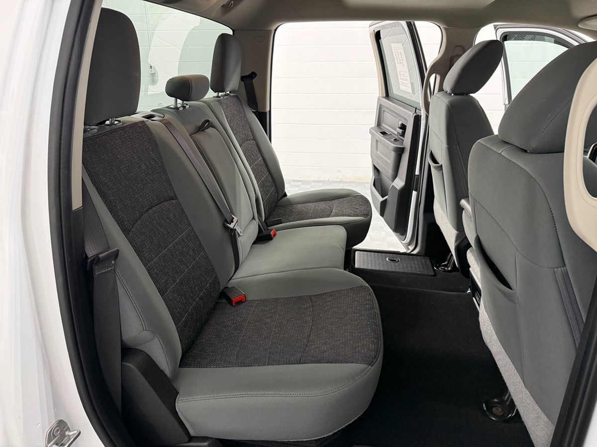 2019 RAM Ram 1500 Classic Express - Photo 12
