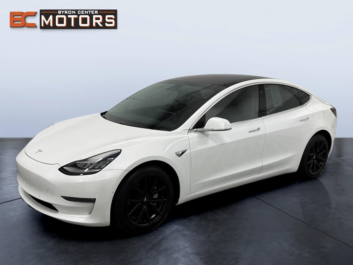 2020 Tesla Model 3 Long Range Dual Motor All-Wheel Drive's photo