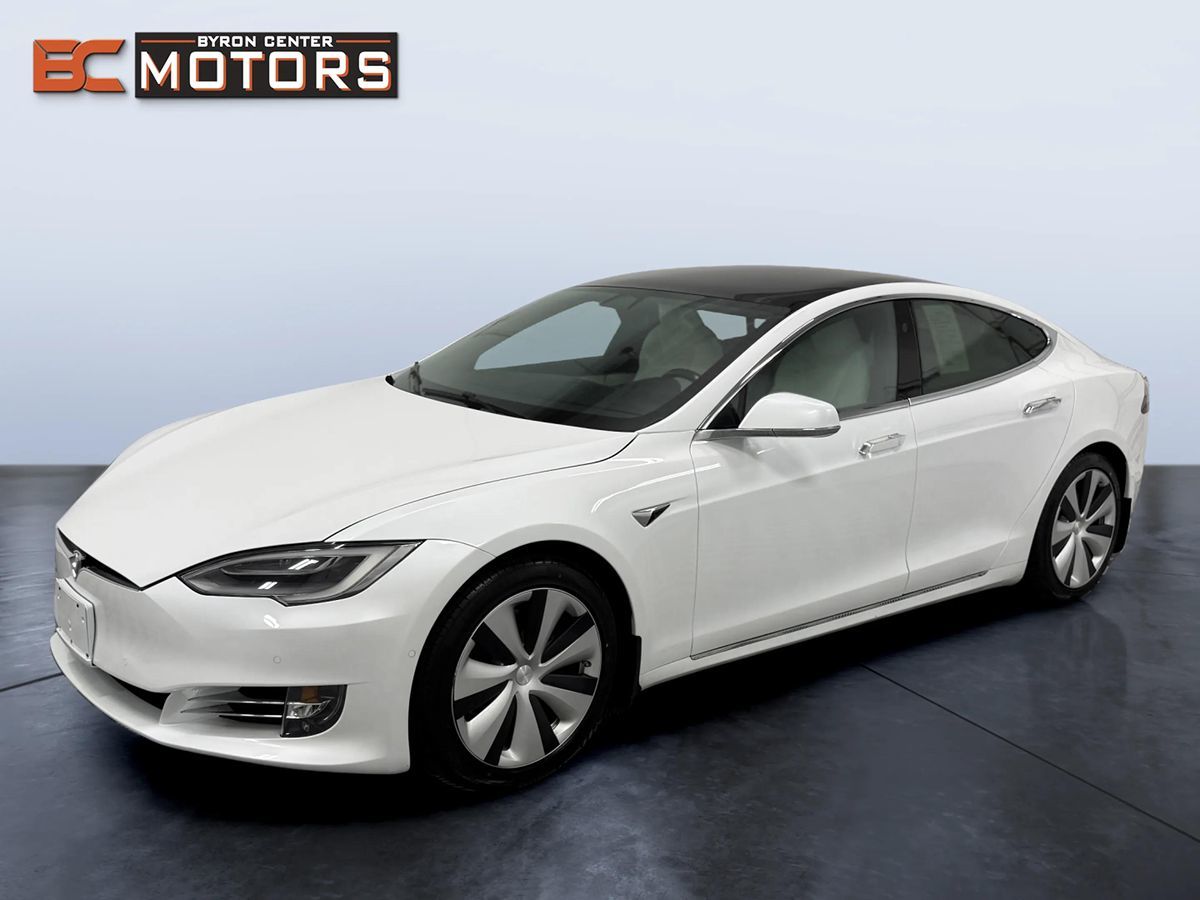 2021 Tesla Model S Long Range Plus's photo