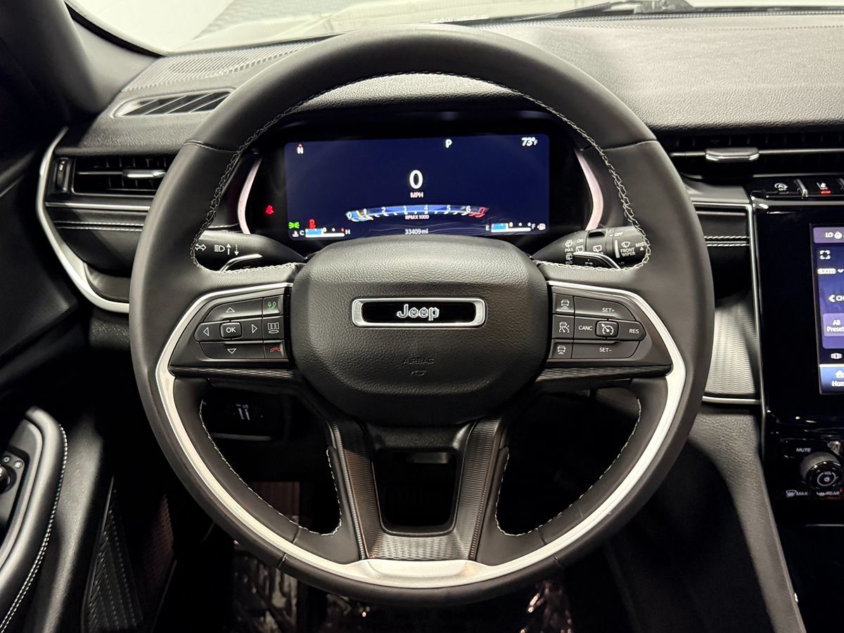 Jeep Grand Cherokee photo 15