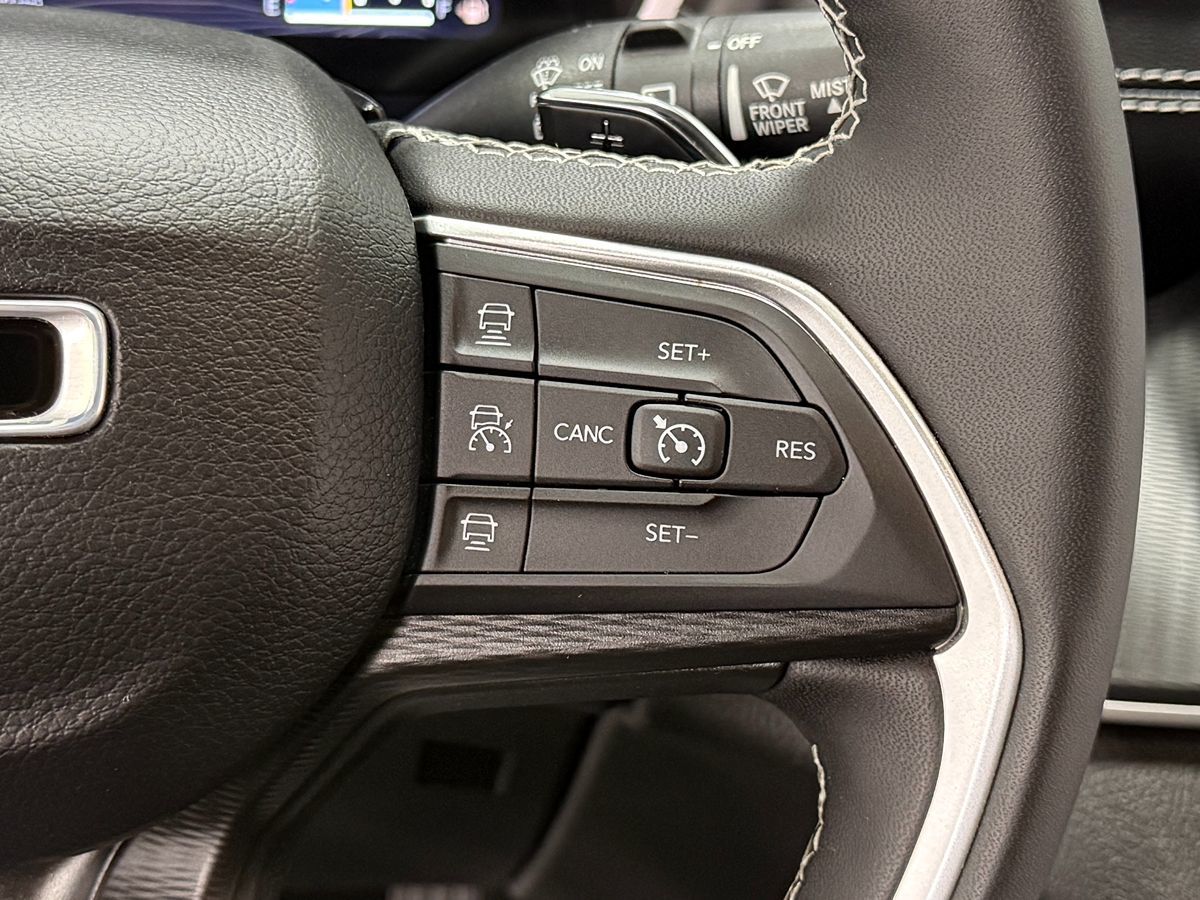 Jeep Grand Cherokee photo 17