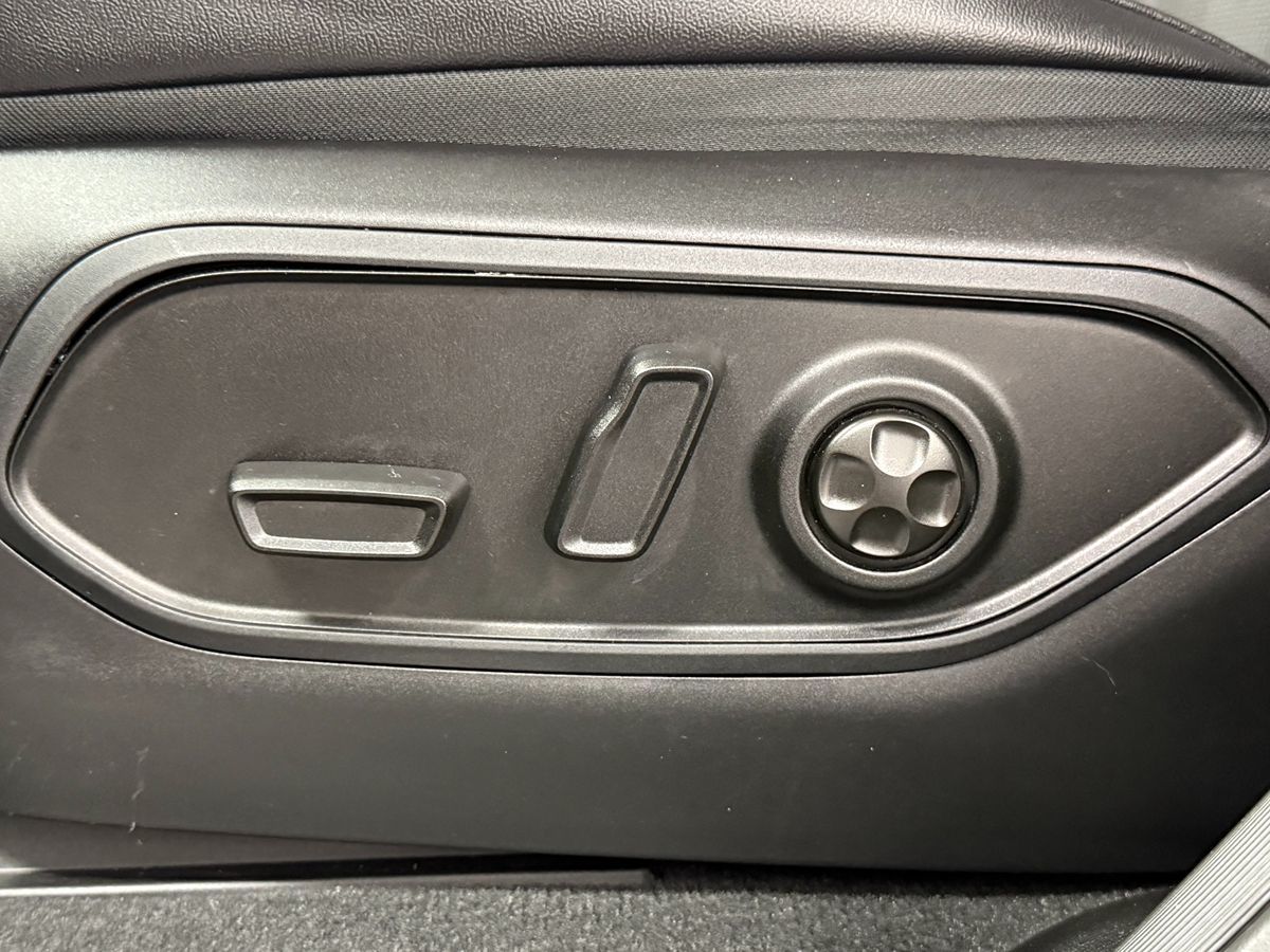 Jeep Grand Cherokee photo 25