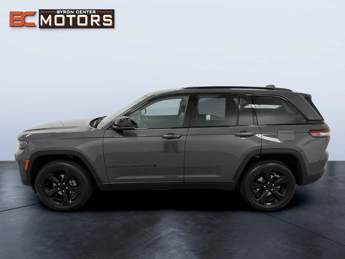 Jeep Grand Cherokee photo 3