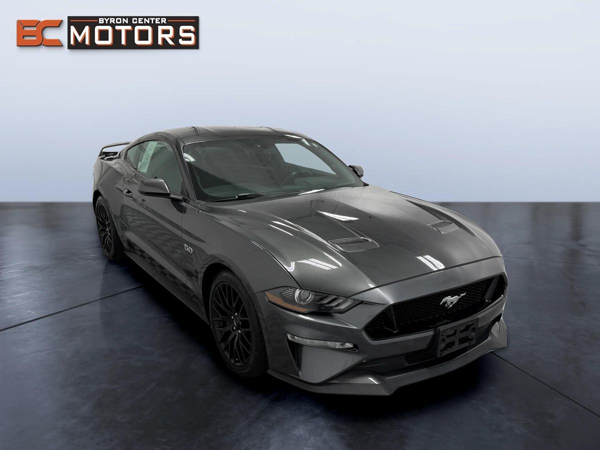 Ford Mustang photo 7
