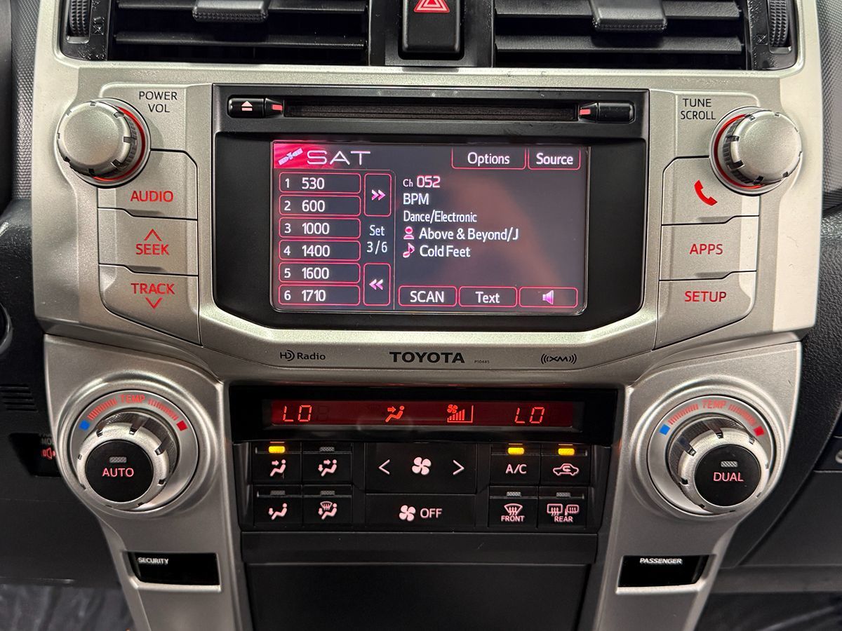 Toyota 4Runner photo 21