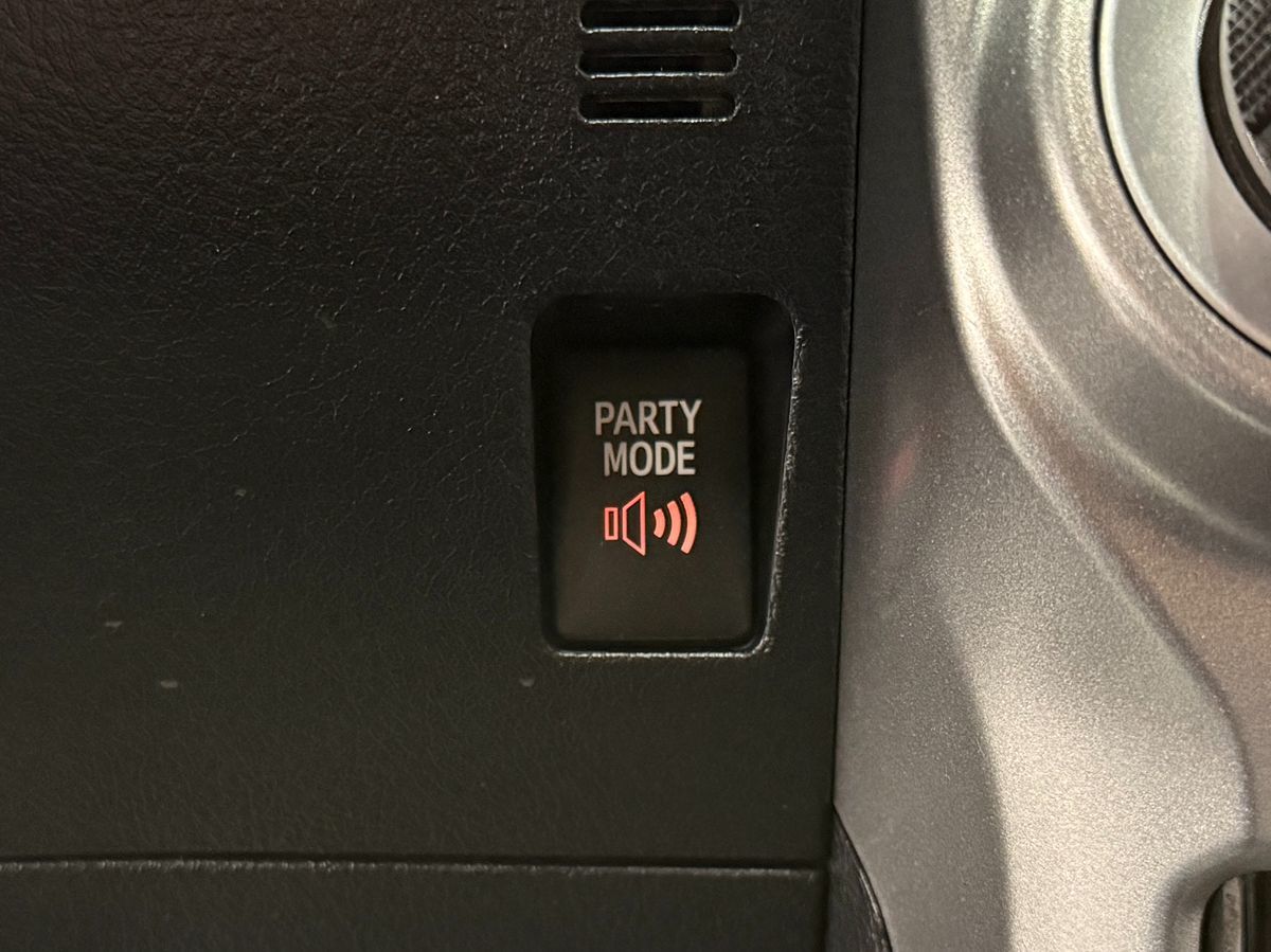 Toyota 4Runner photo 20