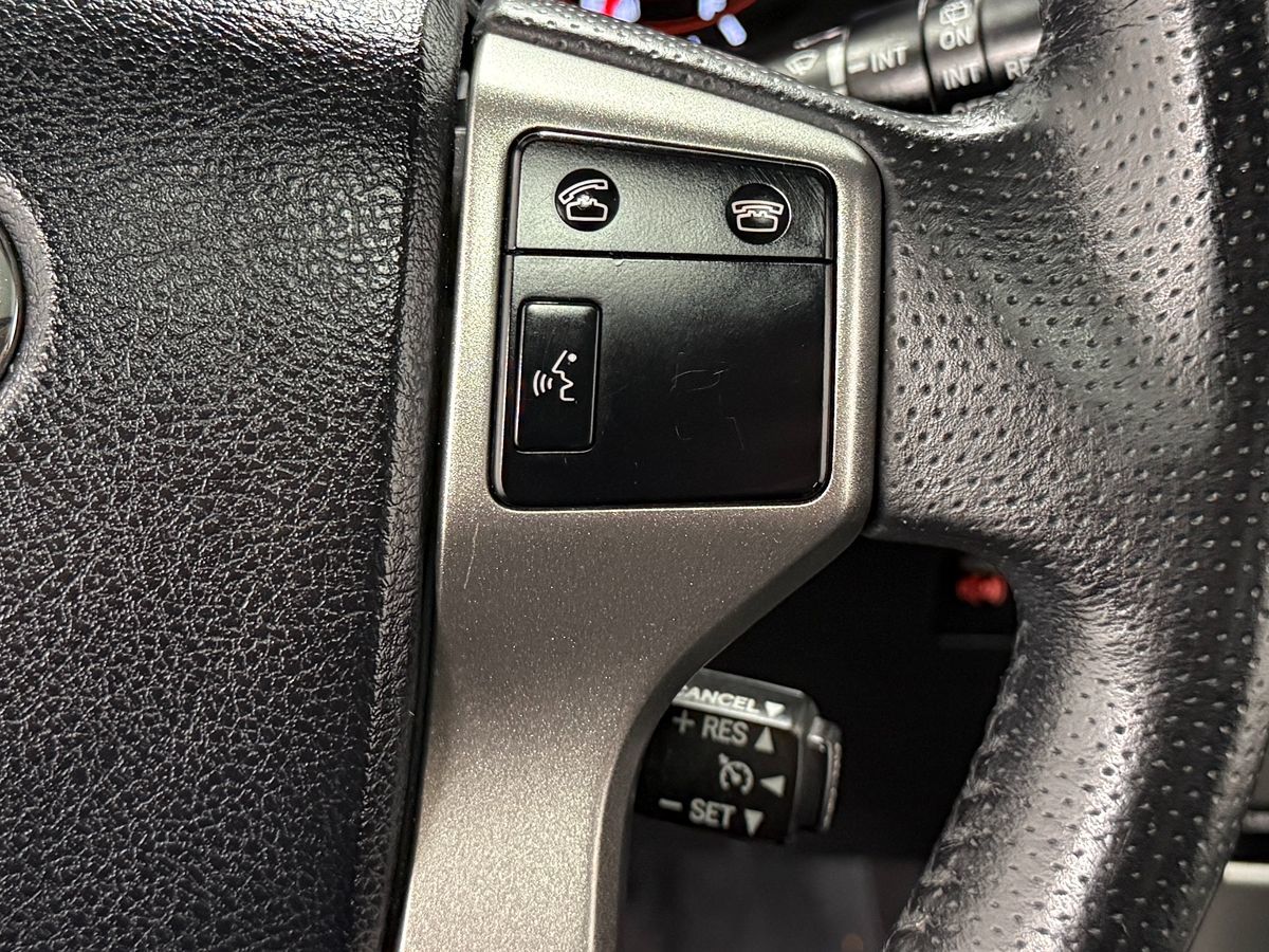 Toyota 4Runner photo 18