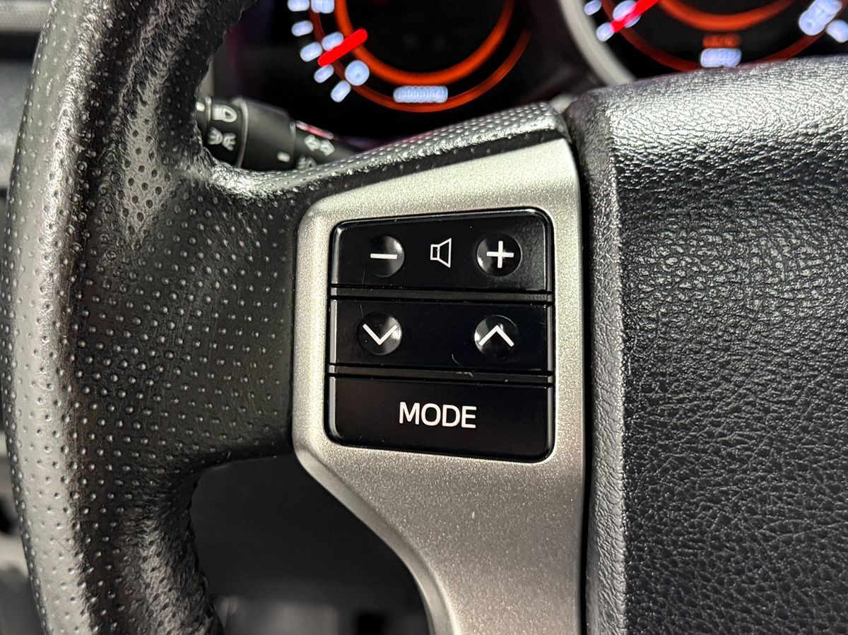 Toyota 4Runner photo 17