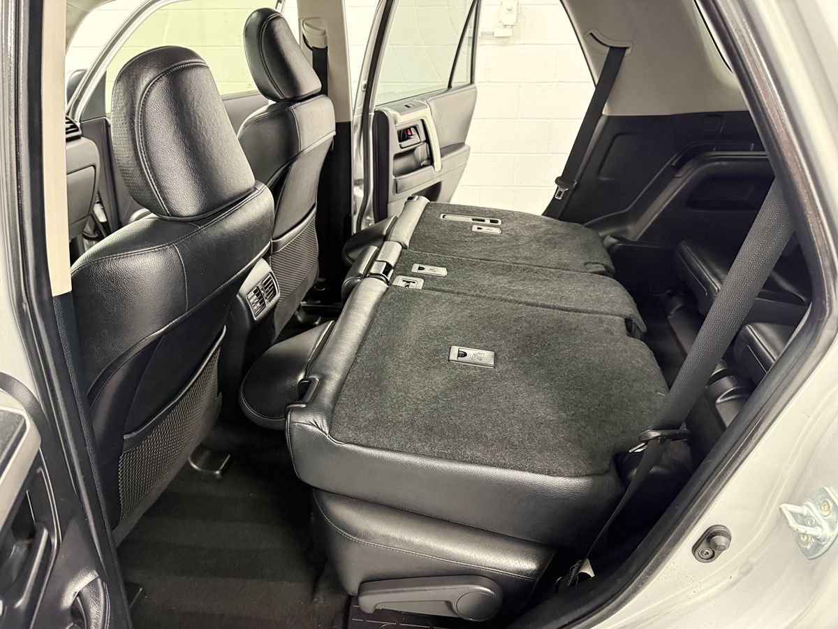 Toyota 4Runner photo 14