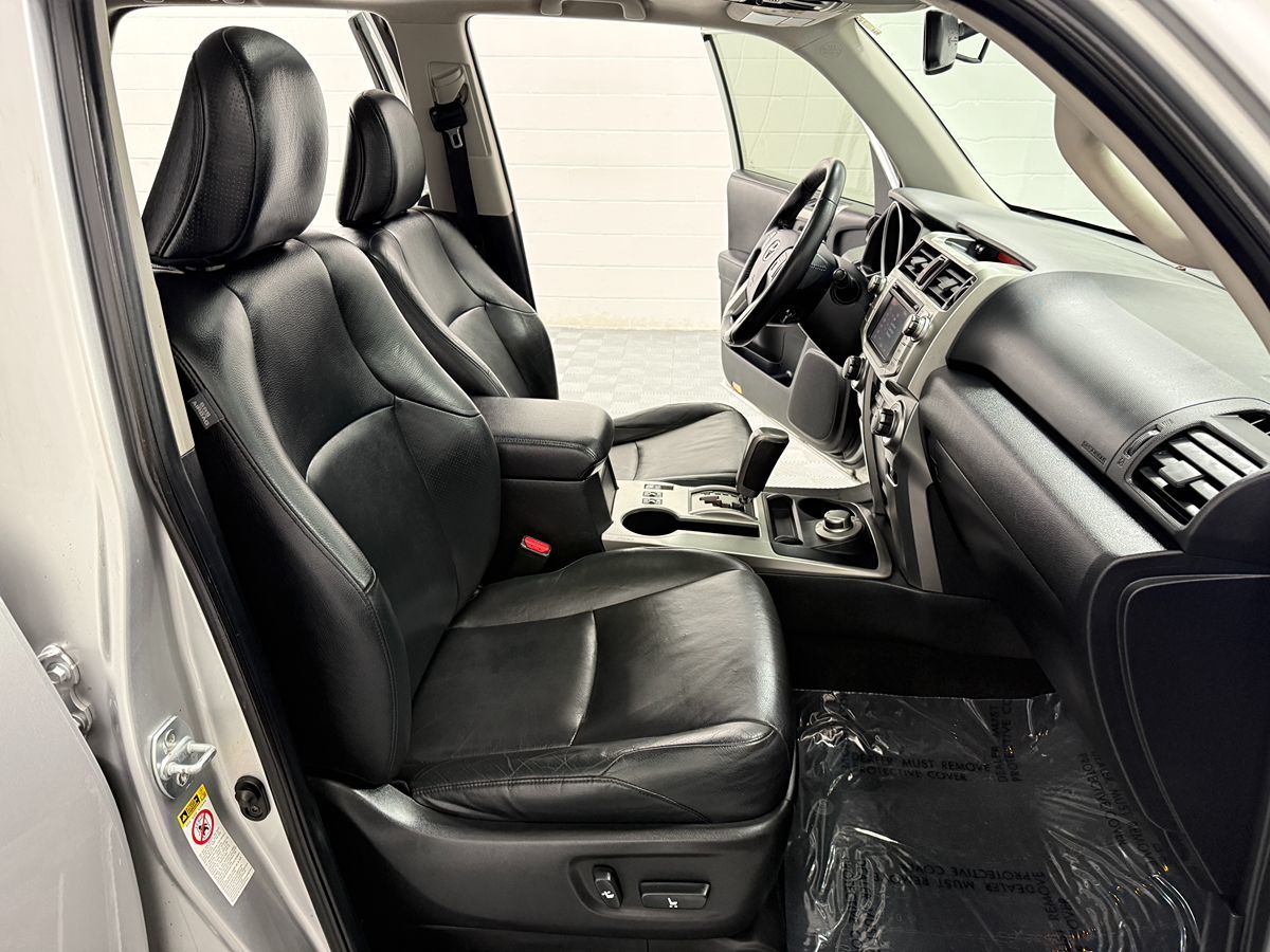 Toyota 4Runner photo 15