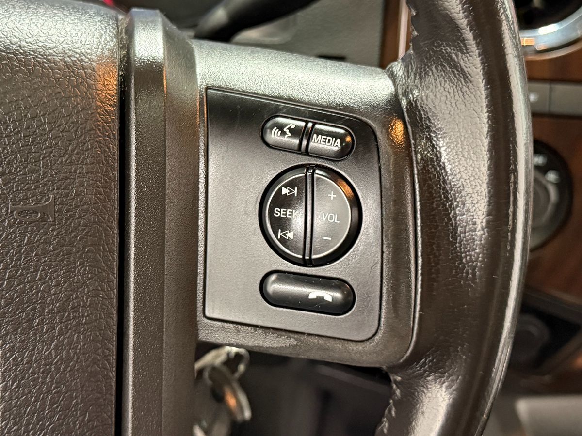 Ford F-350 photo 19