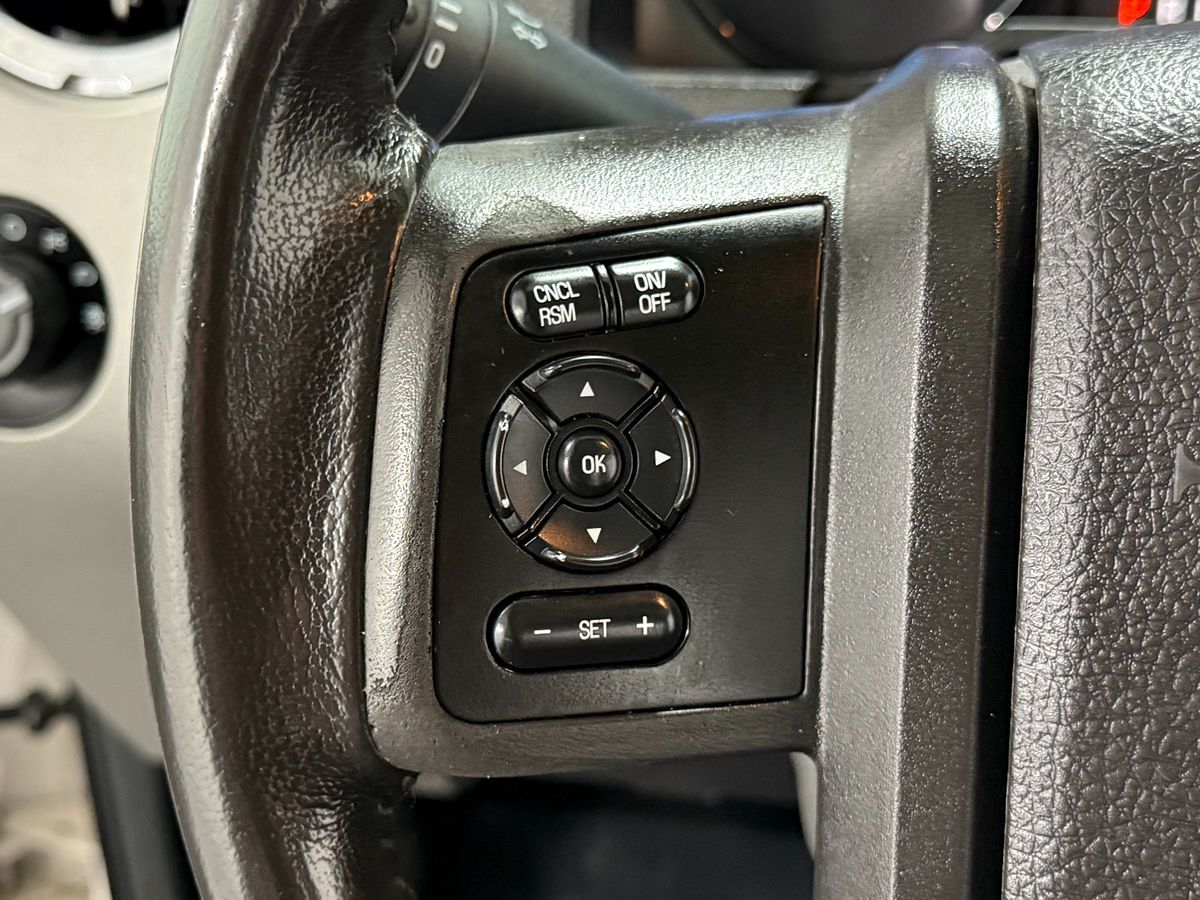 Ford F-350 photo 18