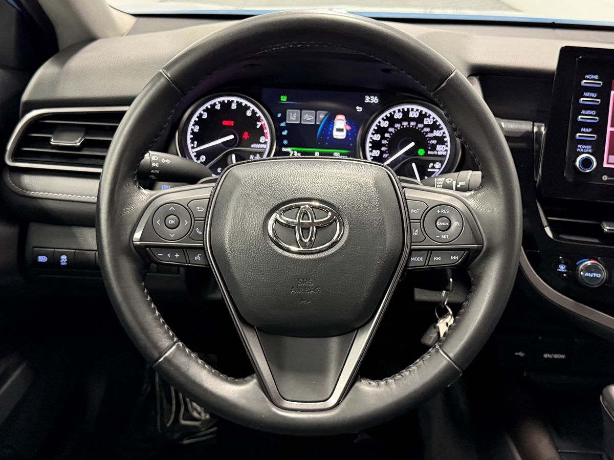 Toyota Camry photo 15