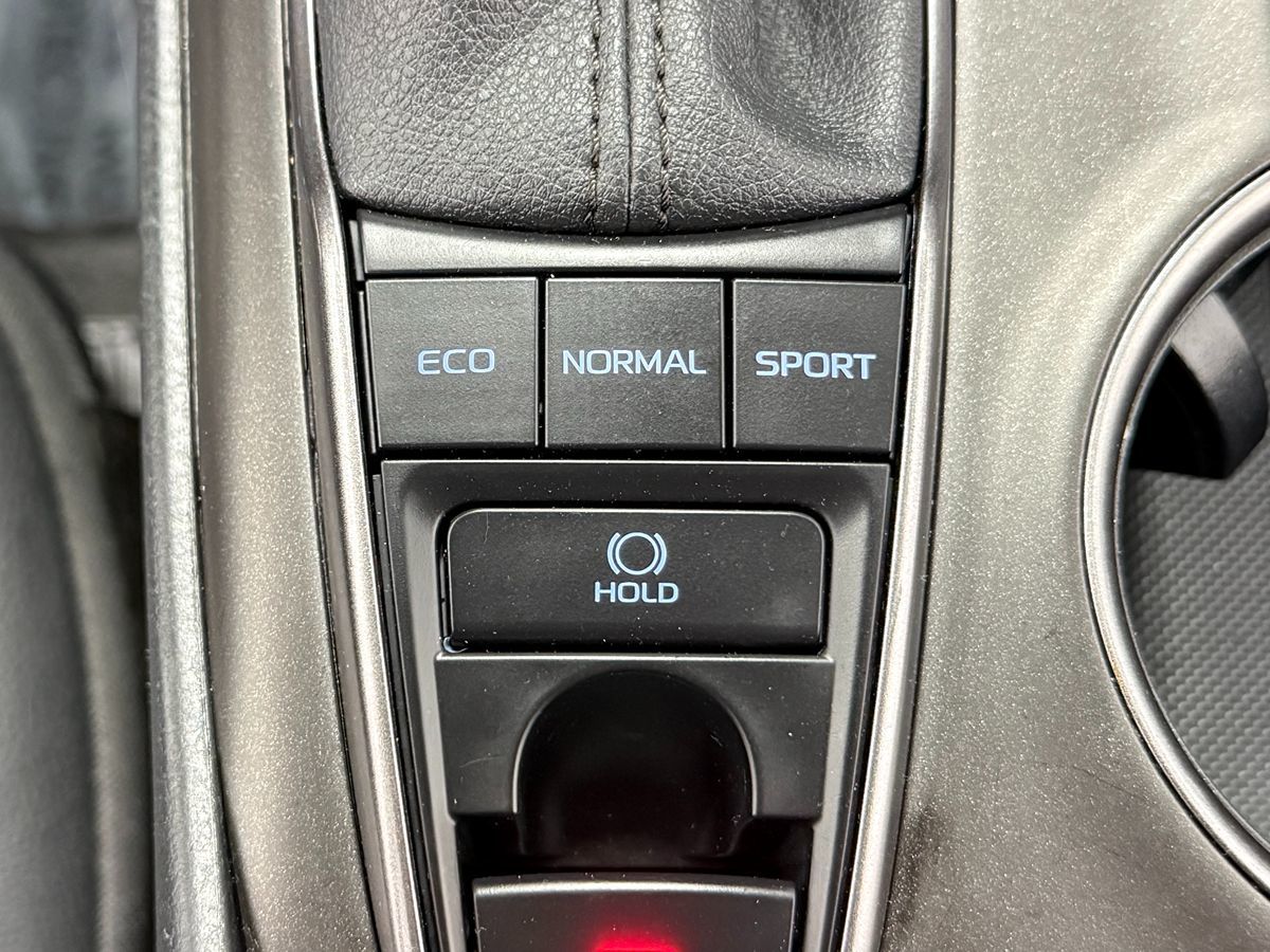 Toyota Camry photo 21