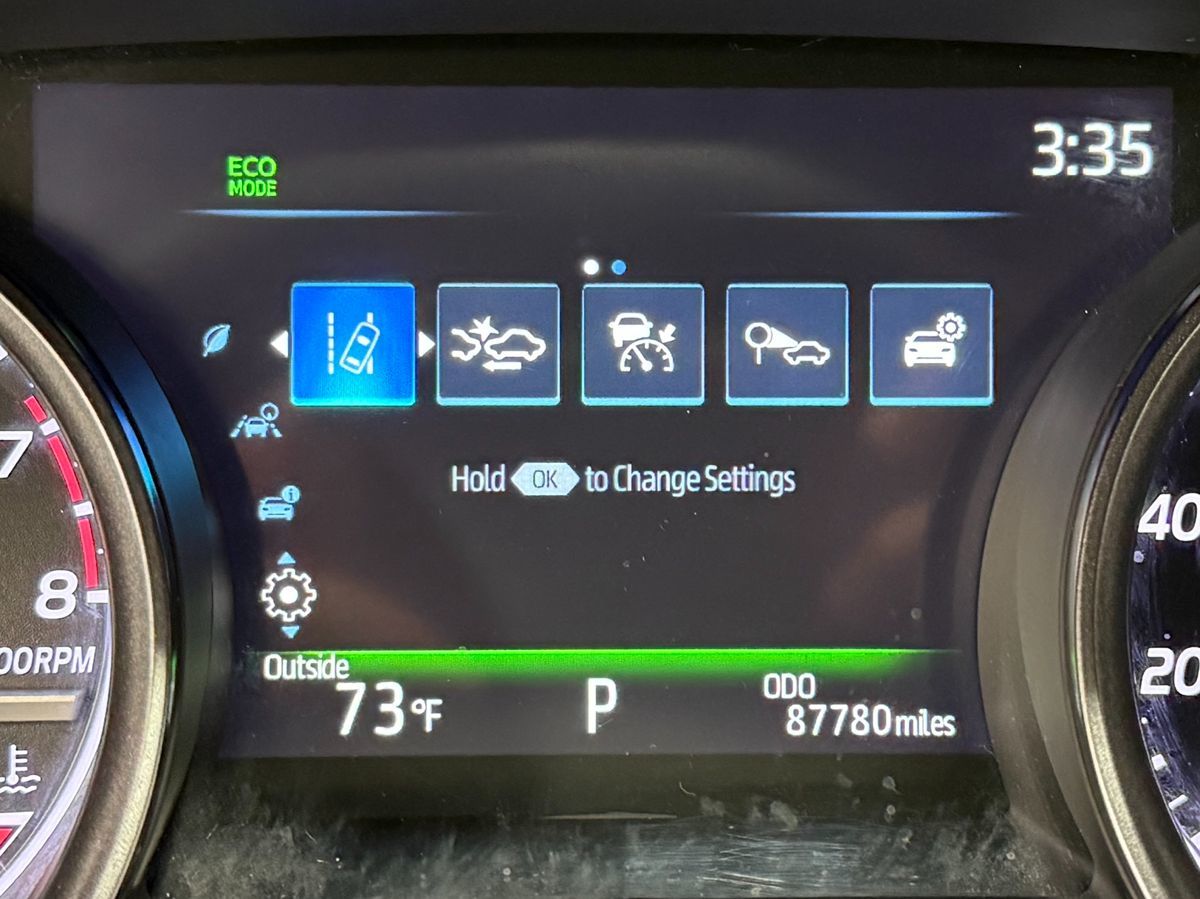 Toyota Camry photo 18