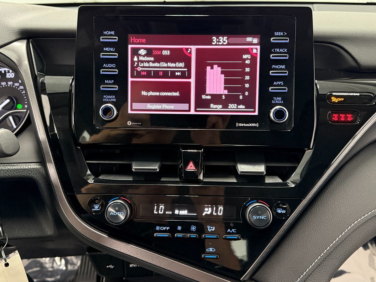 Toyota Camry photo 19