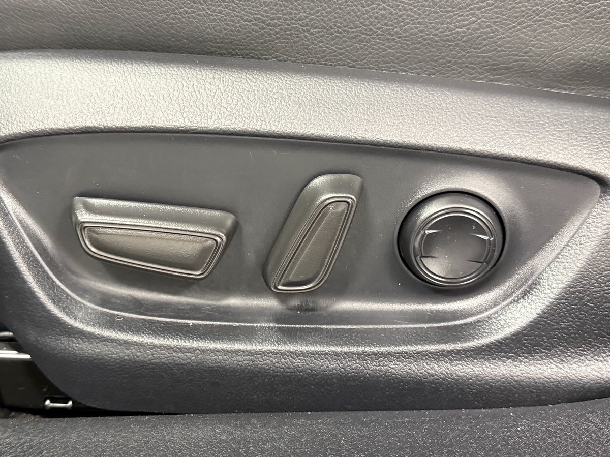 Toyota Camry photo 22