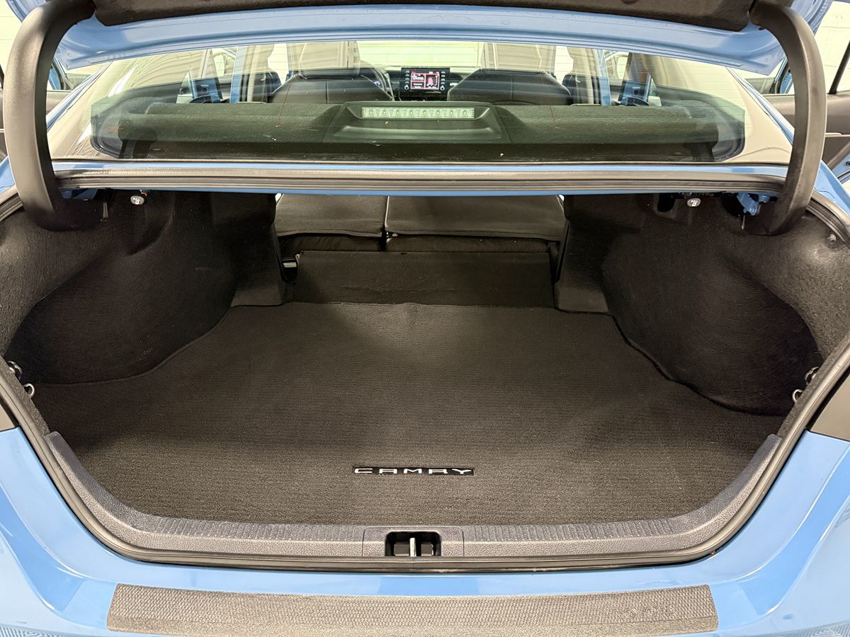 Toyota Camry photo 23