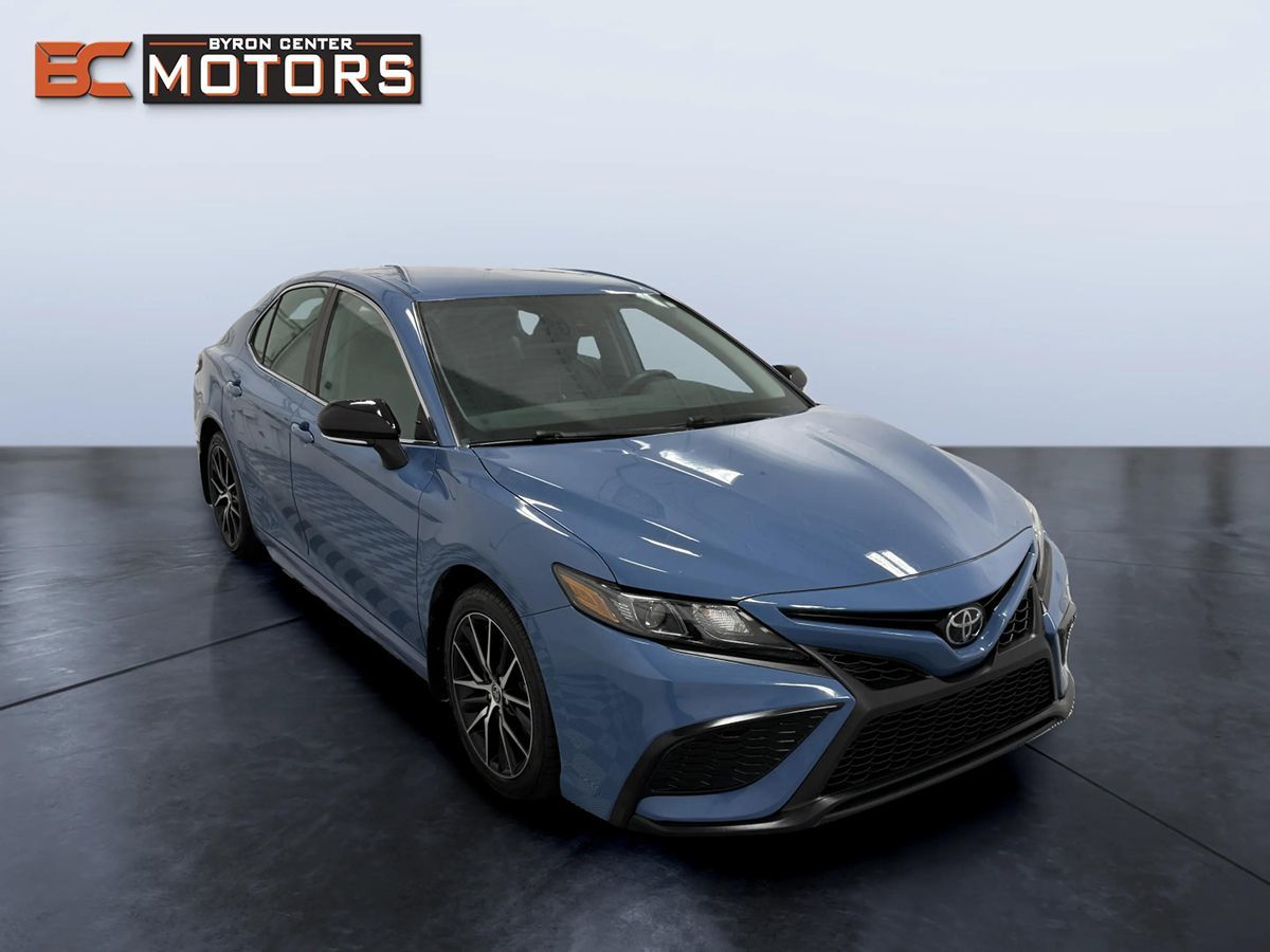 Toyota Camry photo 7