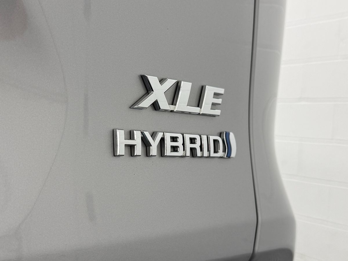 Toyota RAV4 photo 9