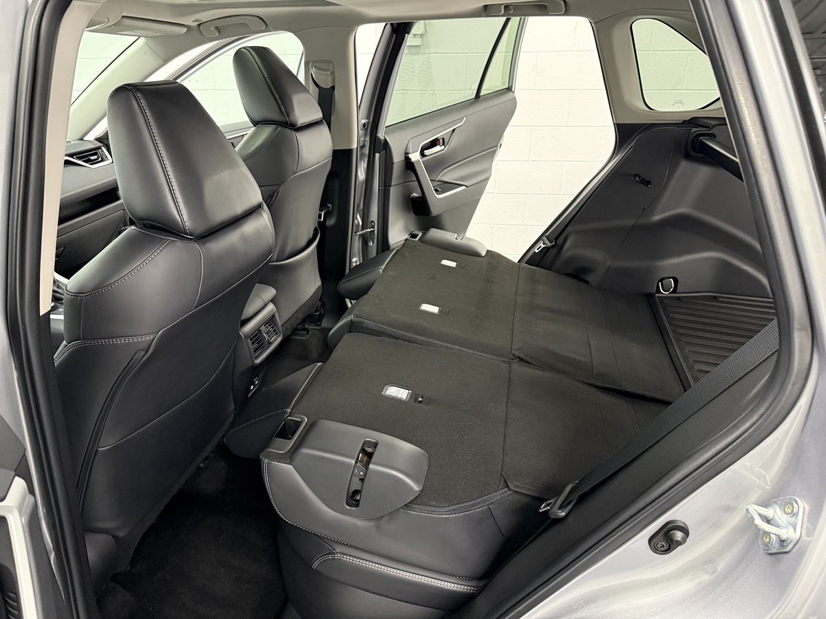 Toyota RAV4 photo 14