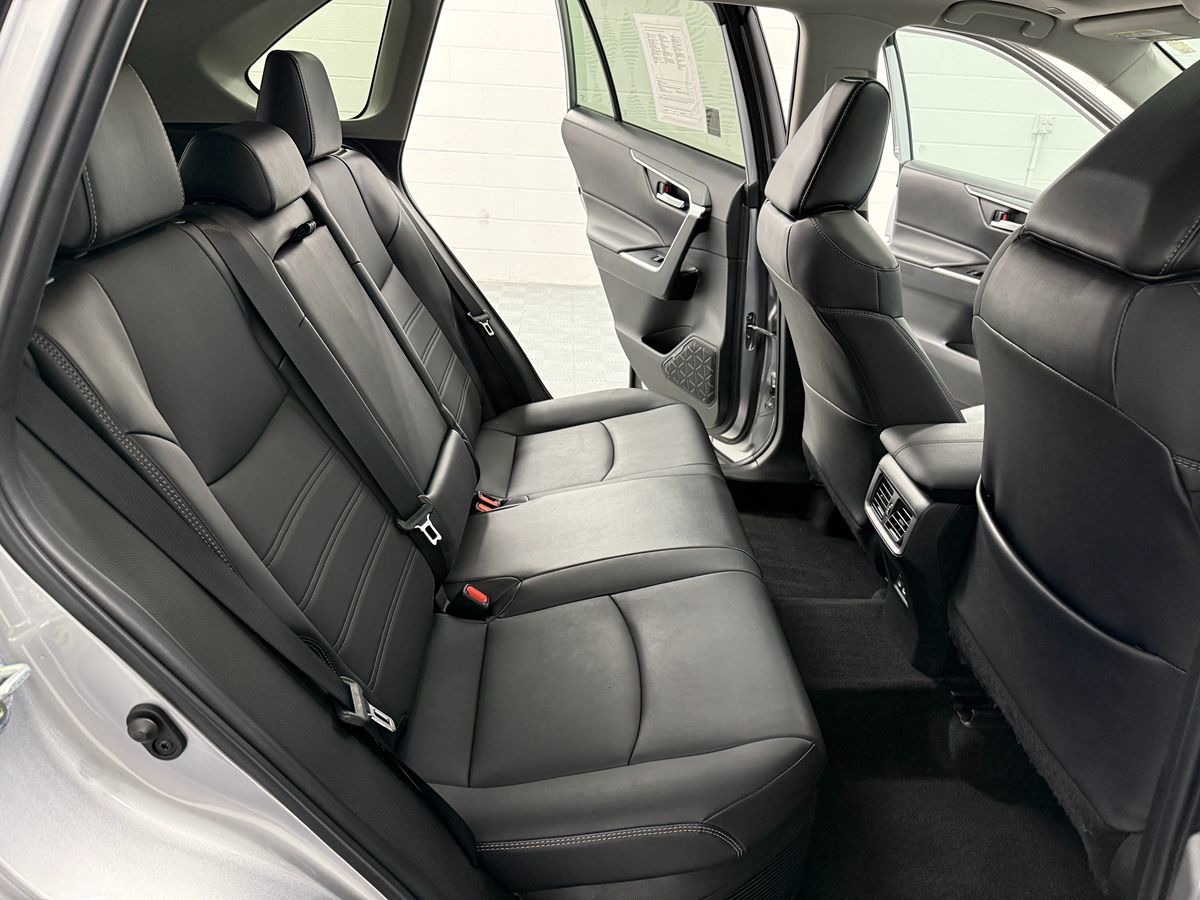 Toyota RAV4 photo 13