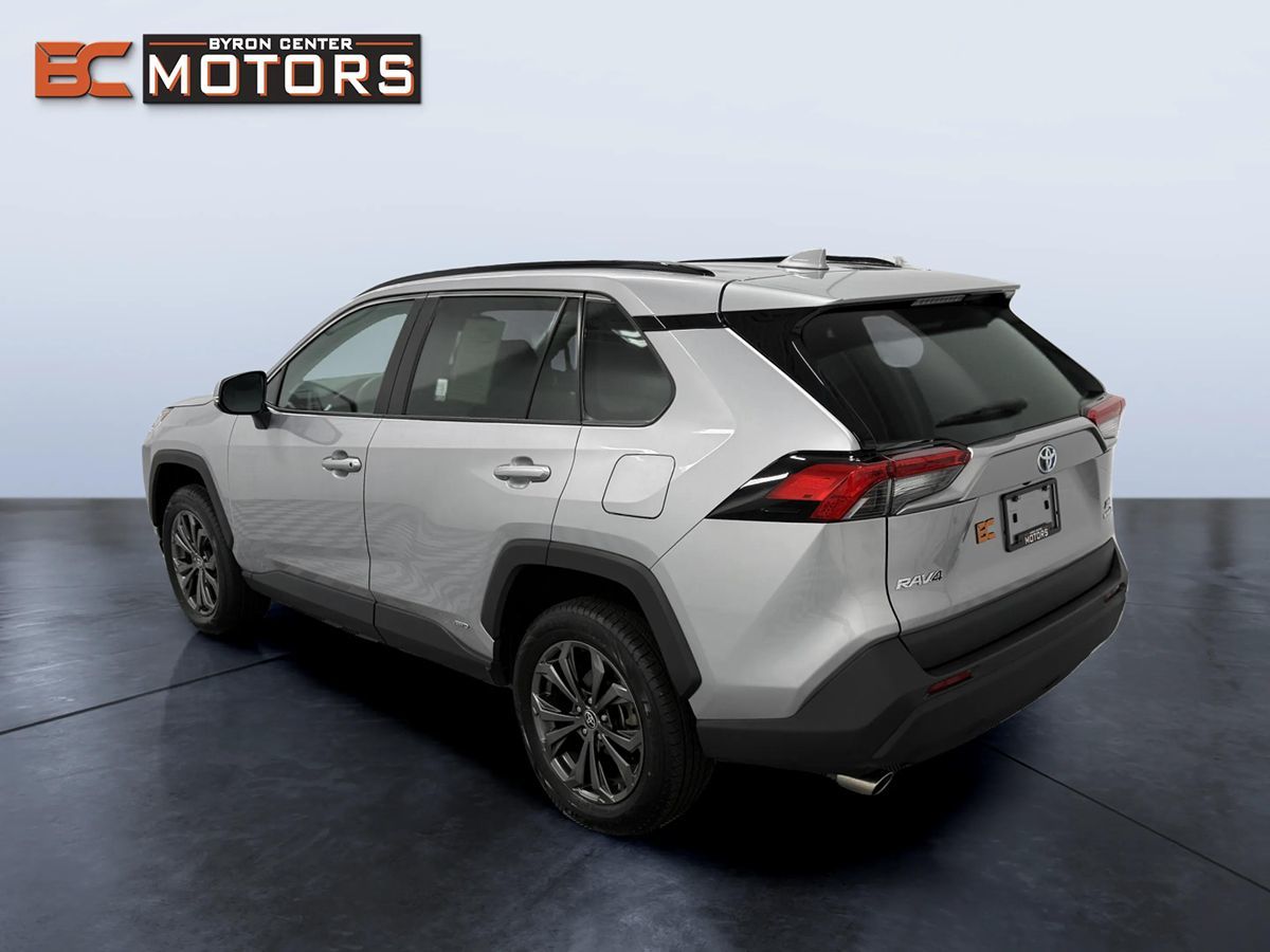 Toyota RAV4 photo 4