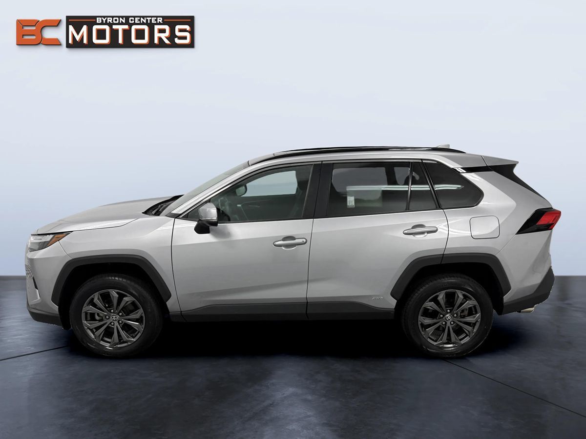 Toyota RAV4 photo 3