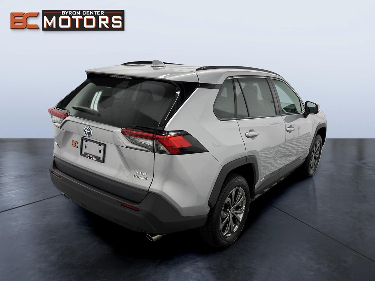 Toyota RAV4 photo 6