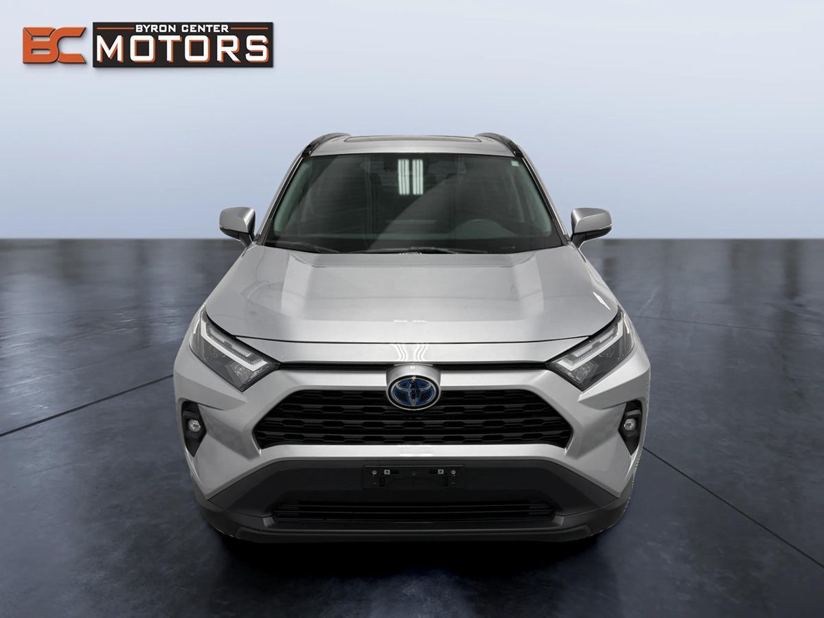 Toyota RAV4 photo 8