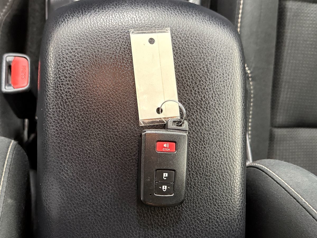 Toyota RAV4 photo 28