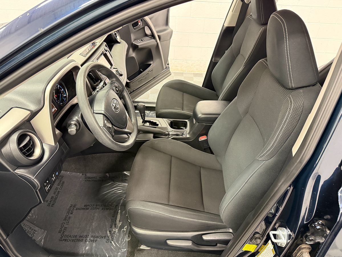 Toyota RAV4 photo 11