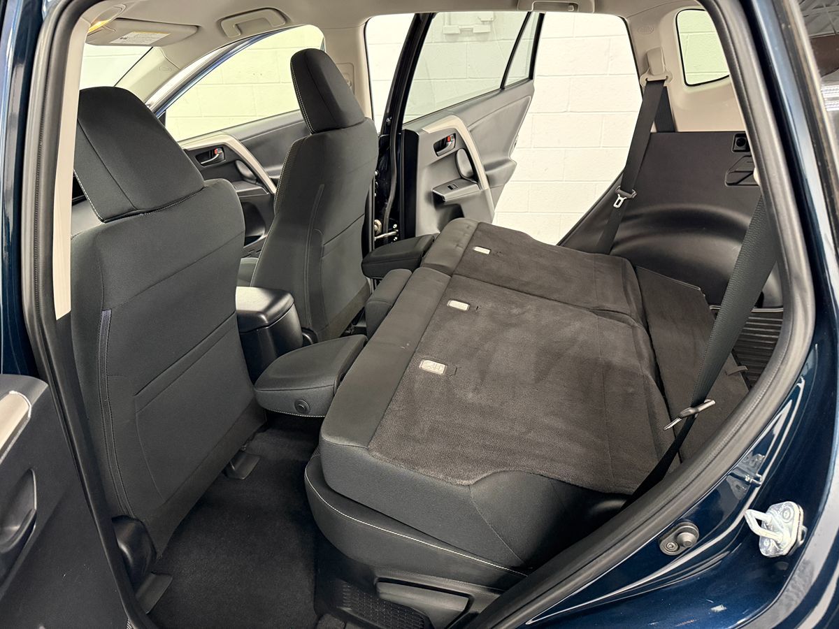 Toyota RAV4 photo 14