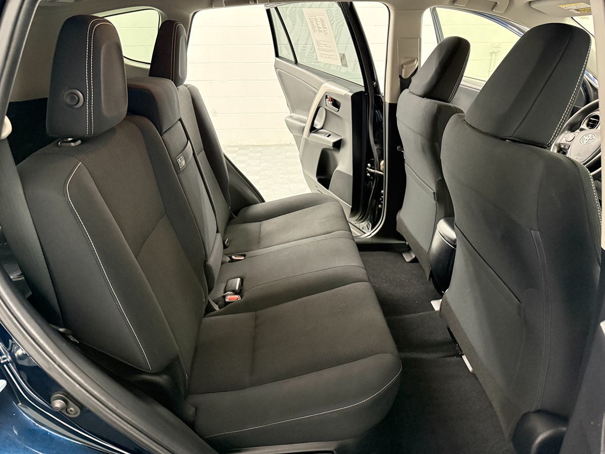 Toyota RAV4 photo 13