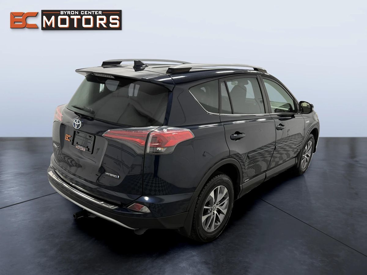 Toyota RAV4 photo 6