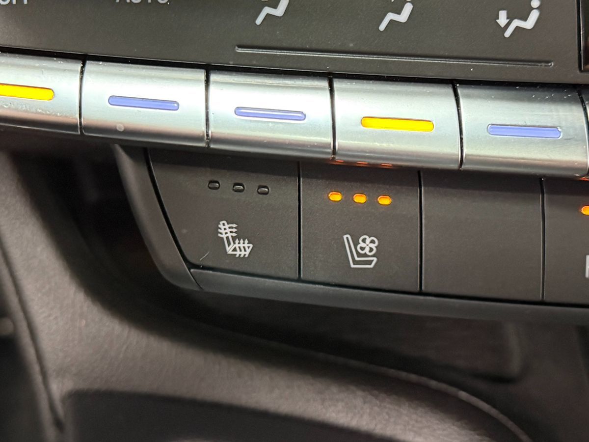 Cadillac CT5 photo 23