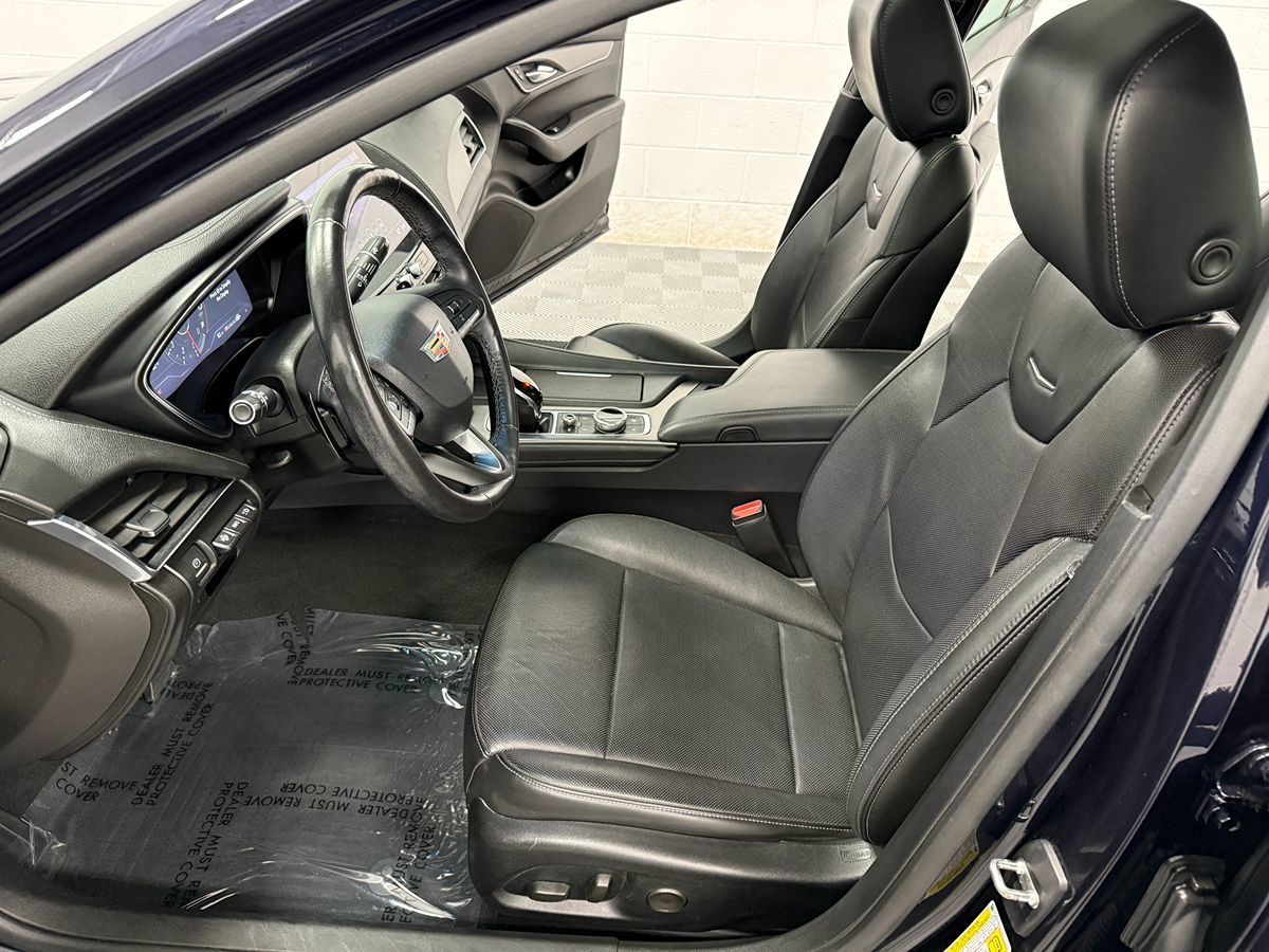 Cadillac CT5 photo 10