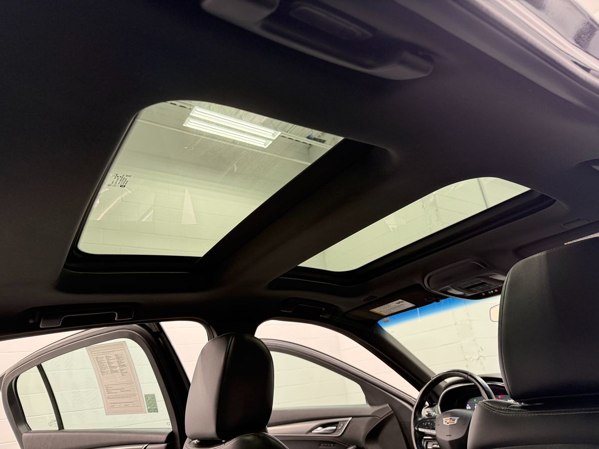 Cadillac CT5 photo 28
