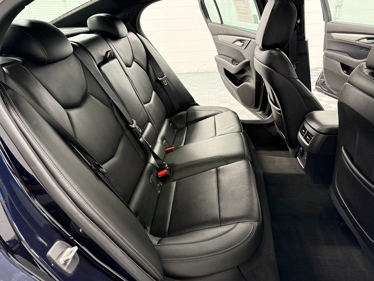 Cadillac CT5 photo 12