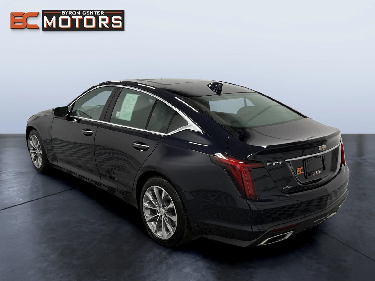 Cadillac CT5 photo 4