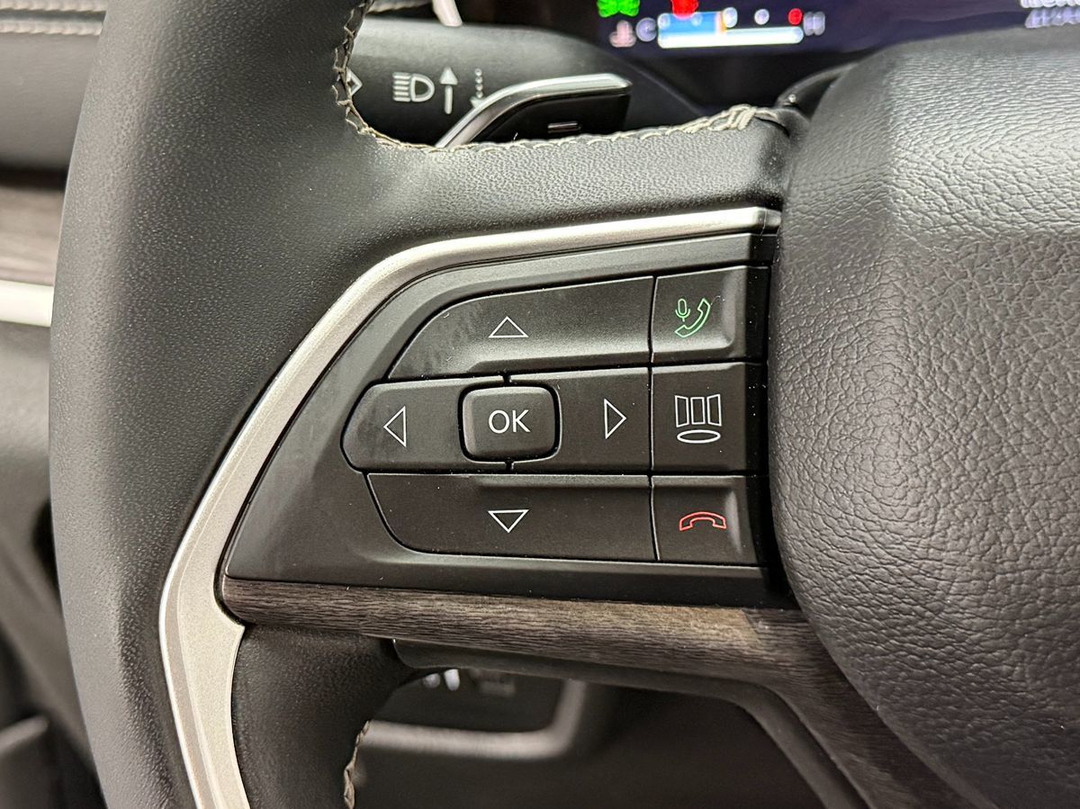 Photo 16 of this Jeep Grand Cherokee