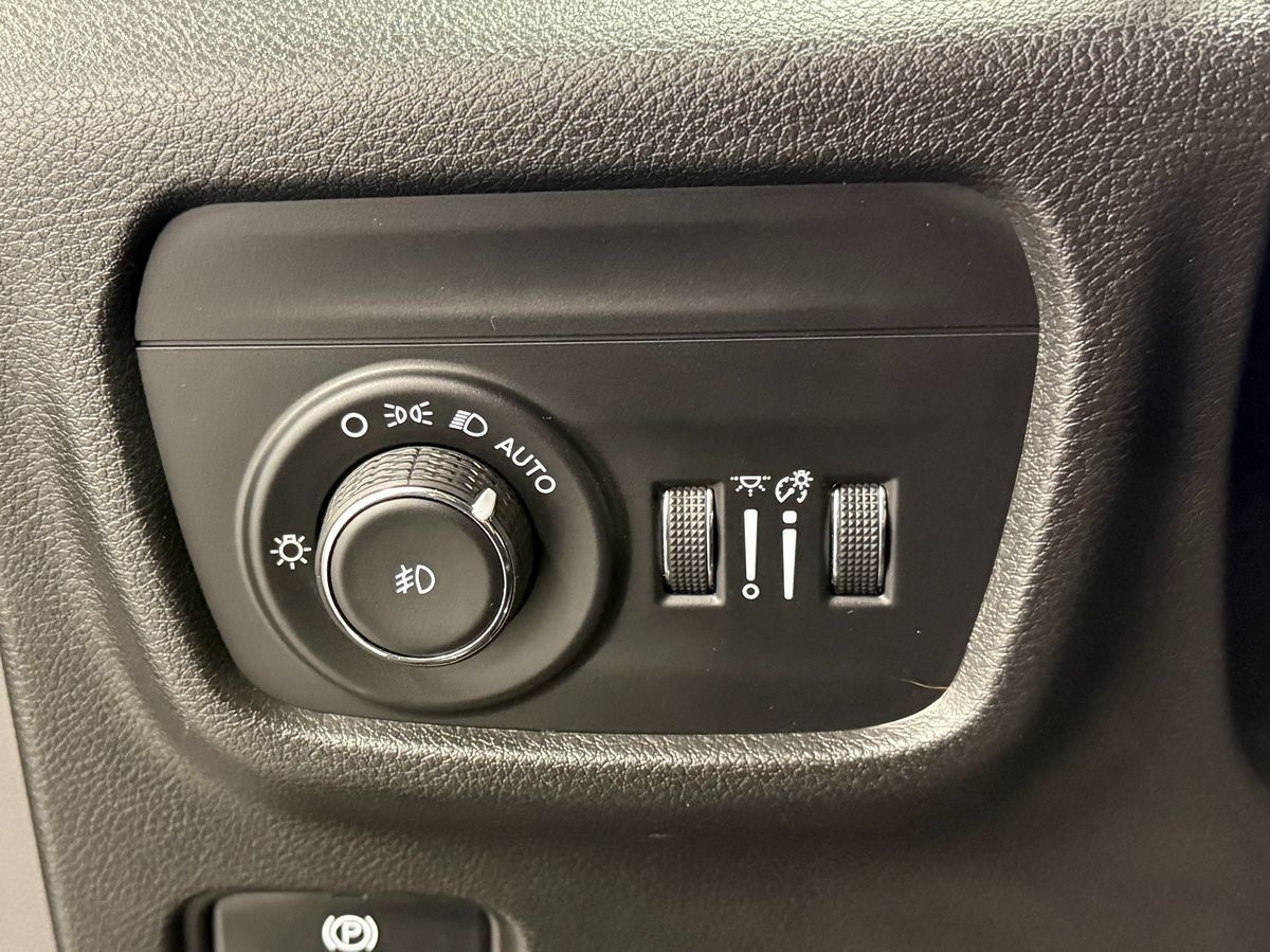 Photo 18 of this Jeep Grand Cherokee