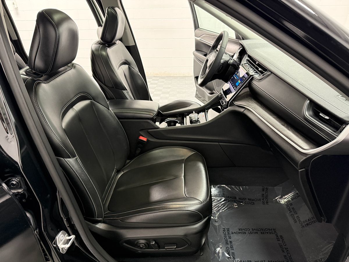 Photo 14 of this Jeep Grand Cherokee