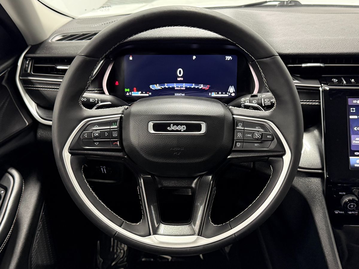 Photo 16 of this Jeep Grand Cherokee L