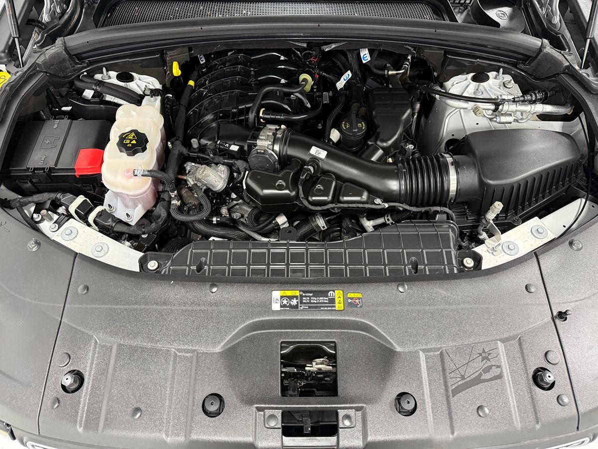 Photo 30 of this Jeep Grand Cherokee L