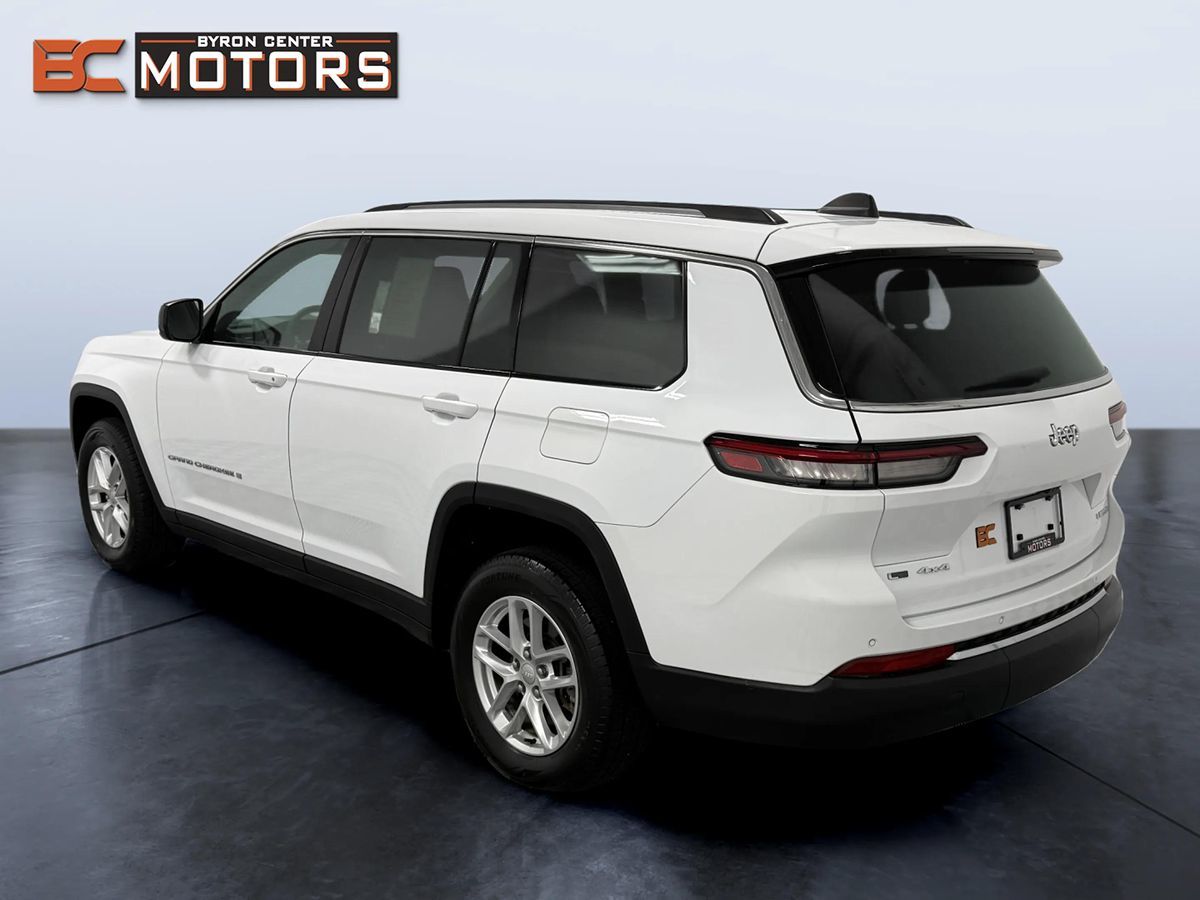 Photo 4 of this Jeep Grand Cherokee L
