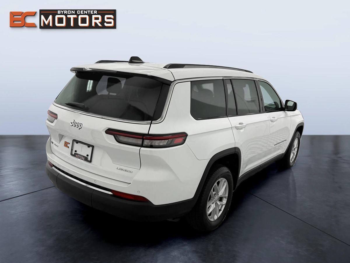 Photo 6 of this Jeep Grand Cherokee L