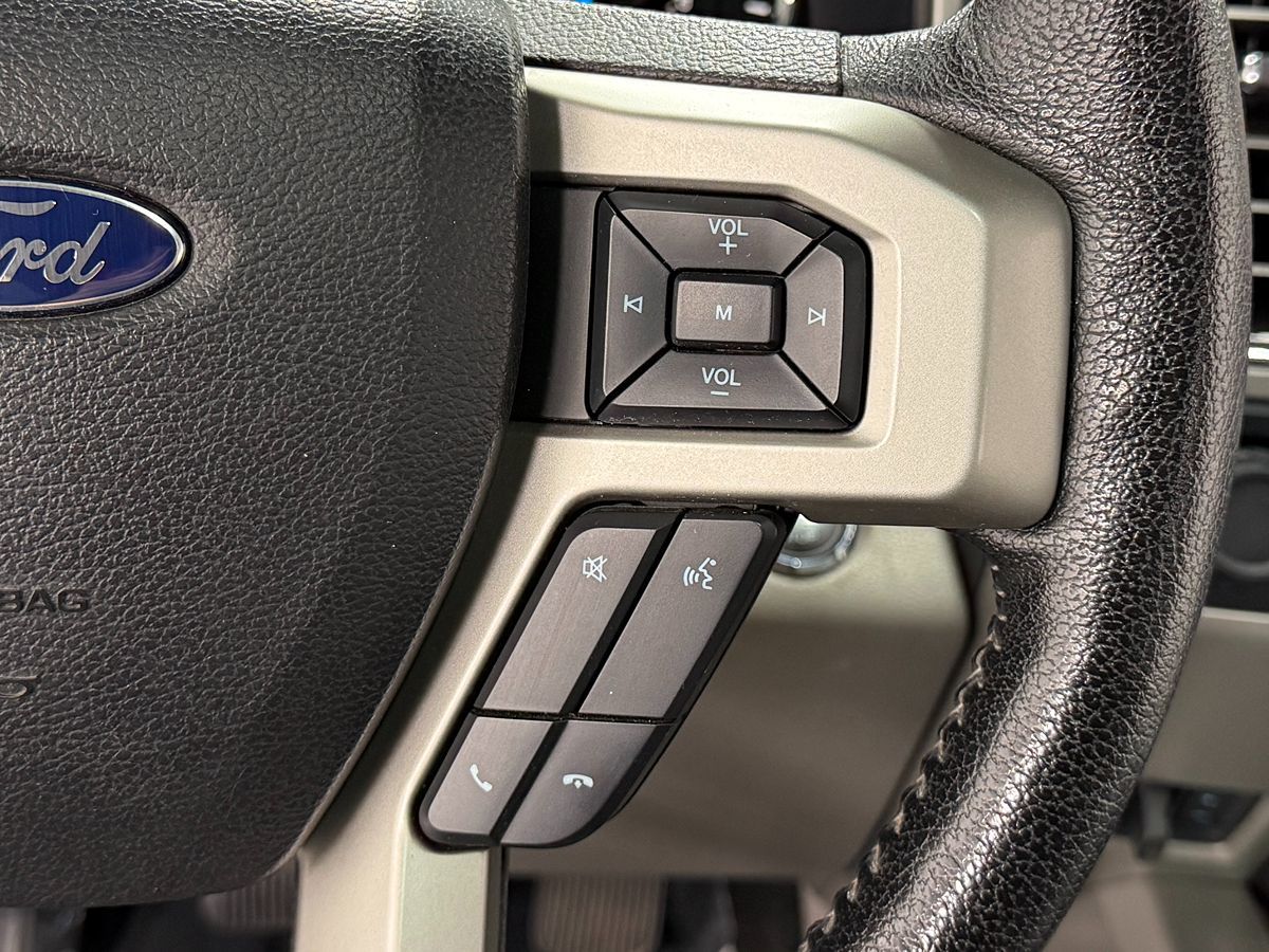 Ford F-150 photo 17